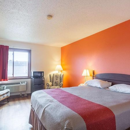 Motel 6-Saukville, Wi Екстериор снимка