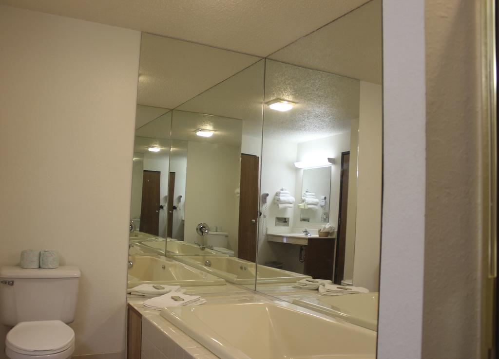 Motel 6-Saukville, Wi Екстериор снимка