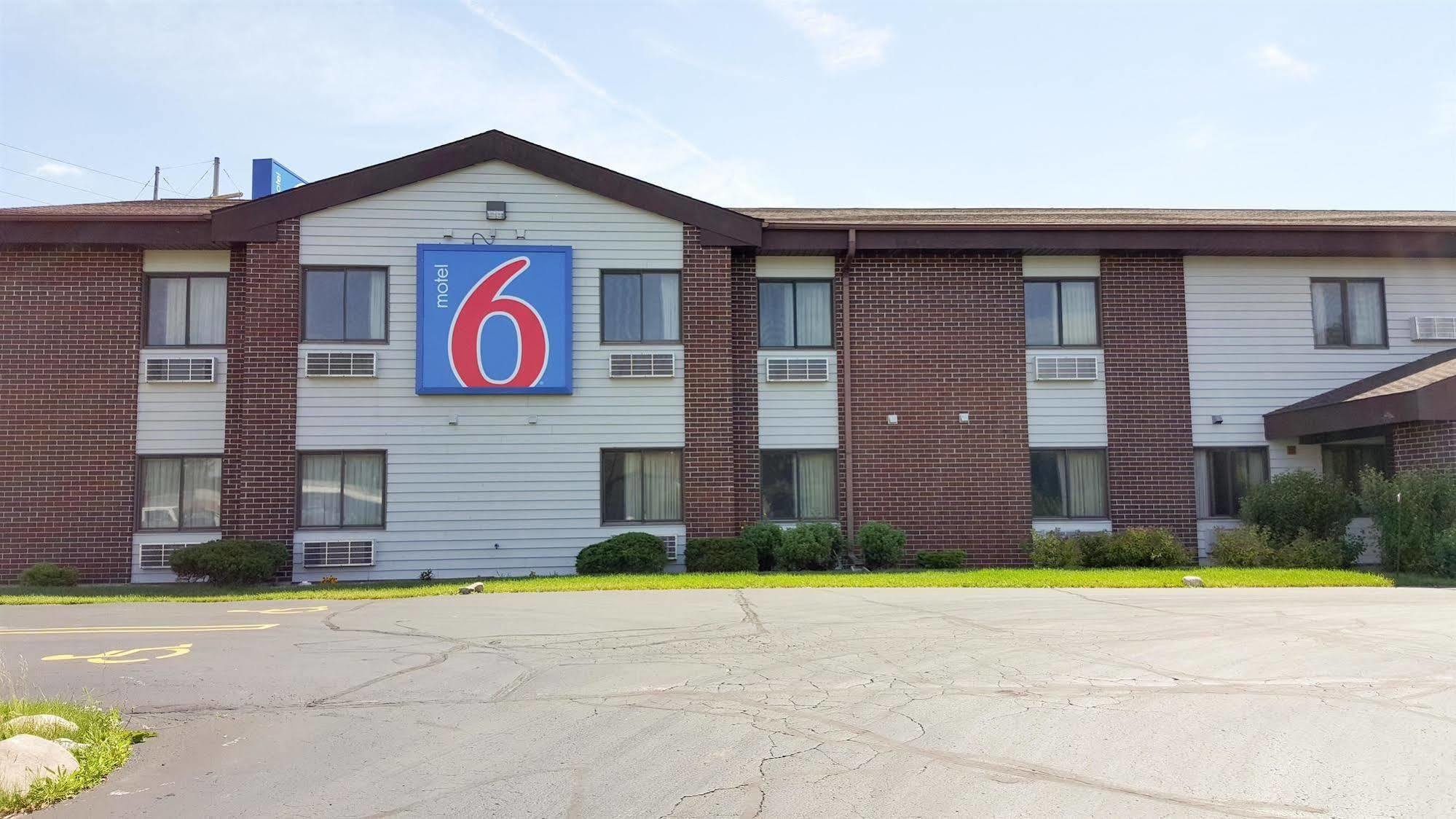 Motel 6-Saukville, Wi Екстериор снимка