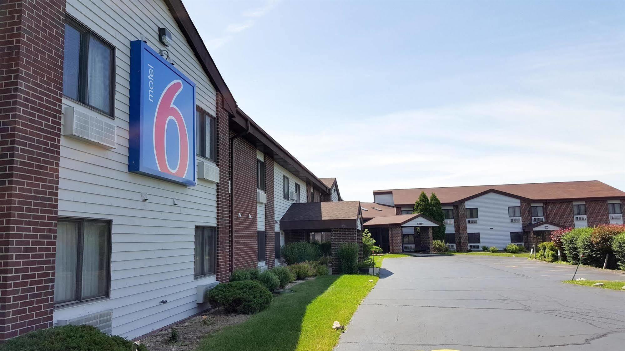 Motel 6-Saukville, Wi Екстериор снимка