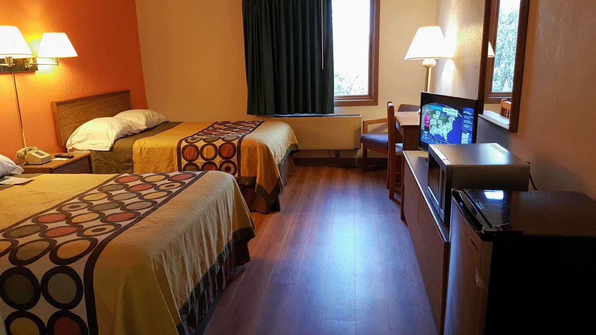 Motel 6-Saukville, Wi Екстериор снимка