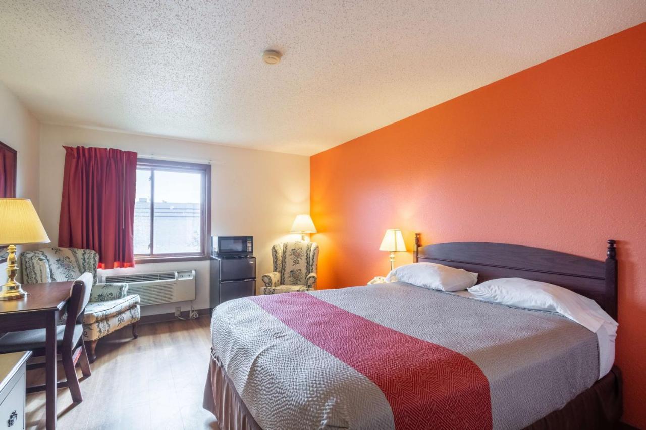 Motel 6-Saukville, Wi Екстериор снимка