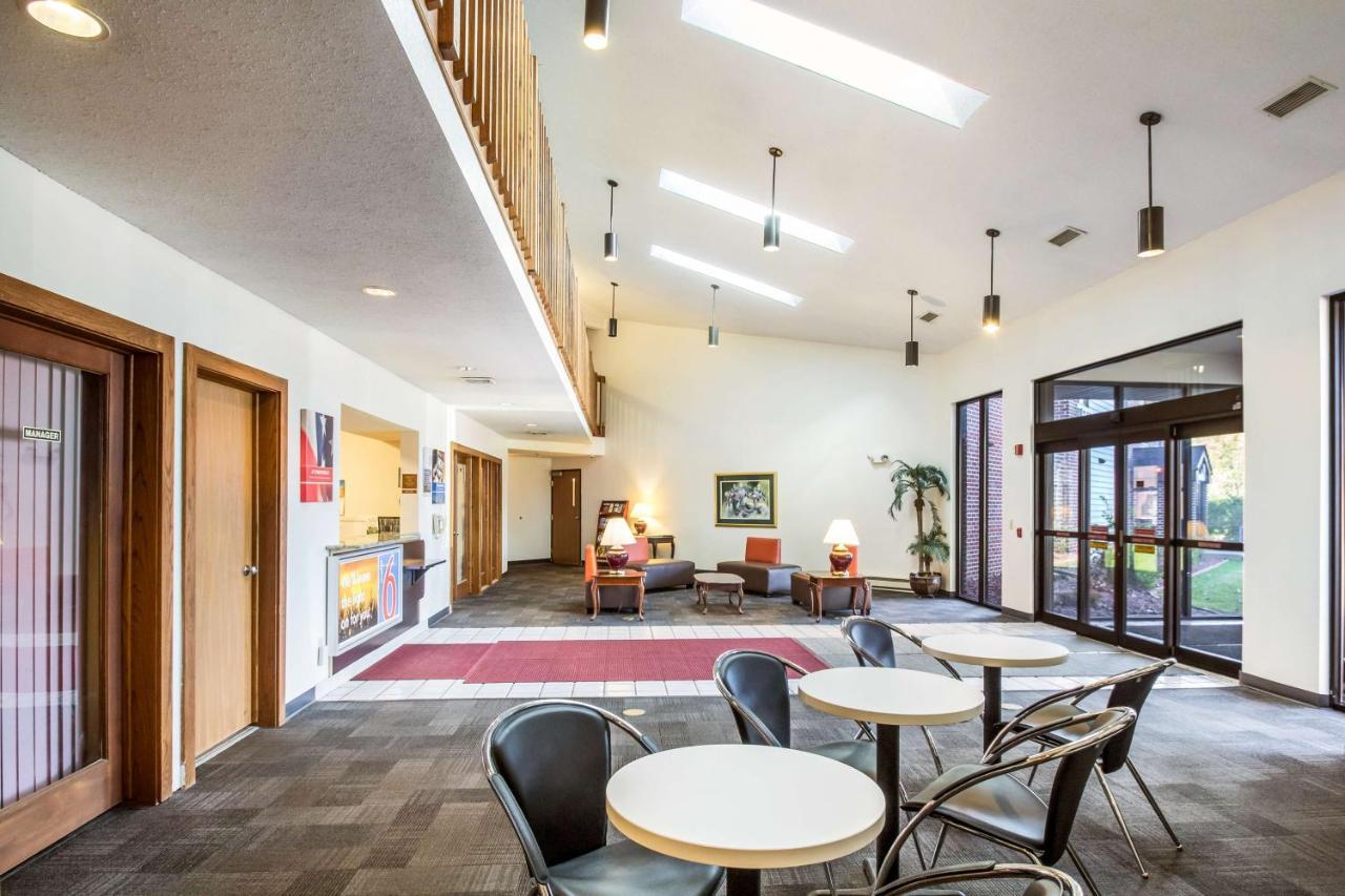 Motel 6-Saukville, Wi Екстериор снимка