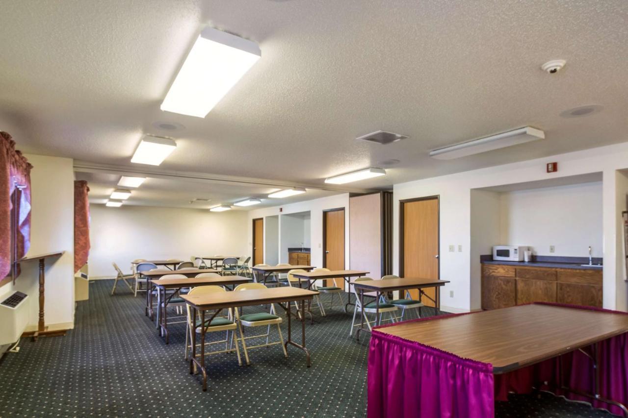 Motel 6-Saukville, Wi Екстериор снимка